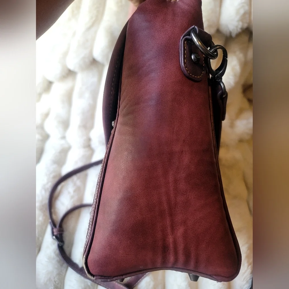 Montana West Beautifully Embossed Burgundy/Red‎ Wine Western Handbag - Picture 8 of 15